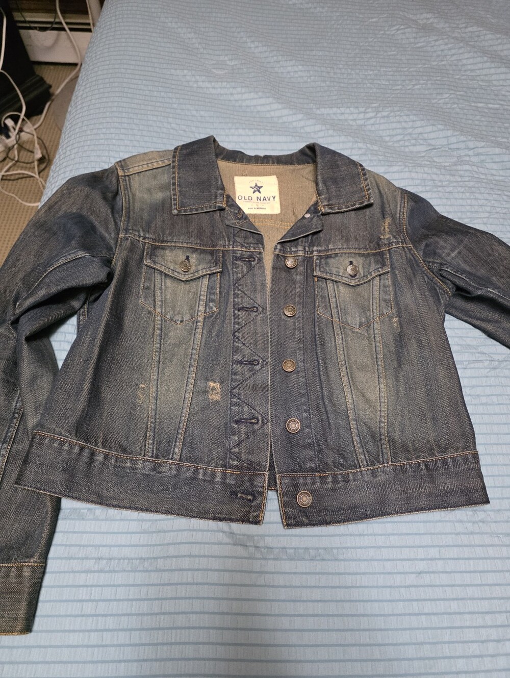 Old Navy Women's Faded Blue Denim Jacket Size L